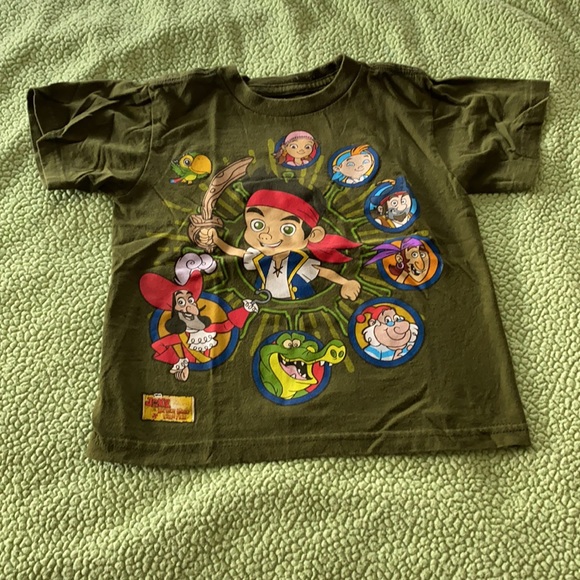 Jake and the Neverland Pirates T-Shirt - Picture 2 of 4